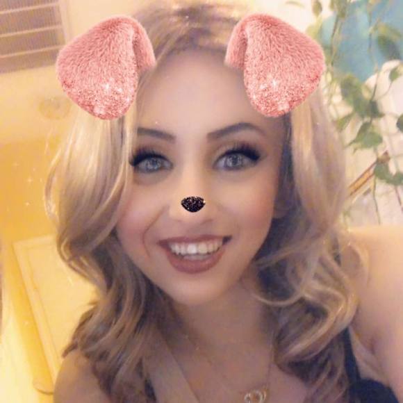 Meet your Posher, Ashley - Picture 1 of 1